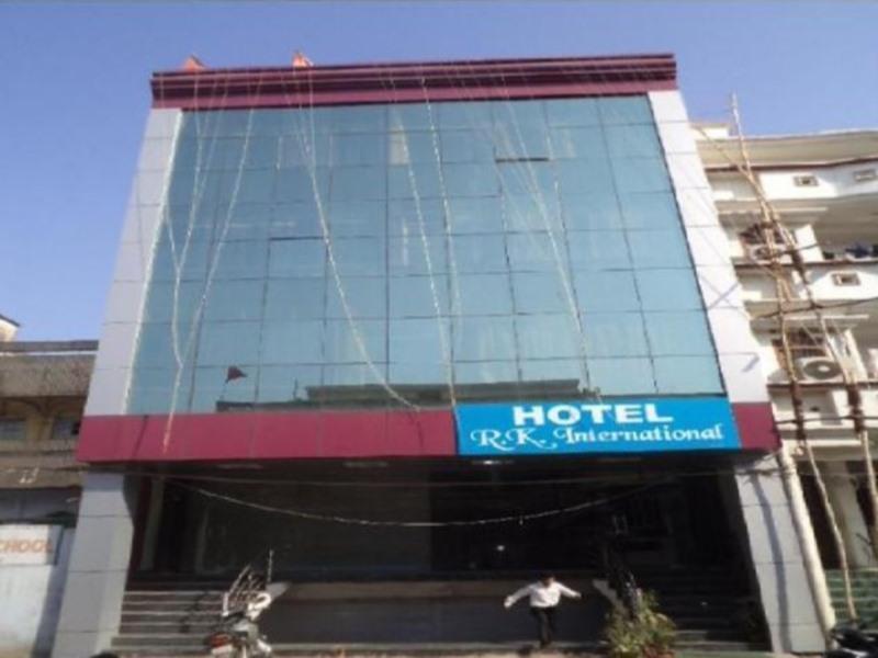 Hotel R K International Lucknow Exteriör bild